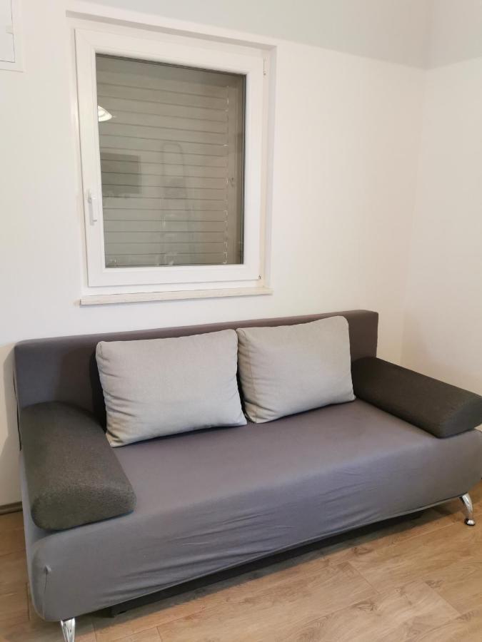 Apartmani Kronjac Milna  Buitenkant foto