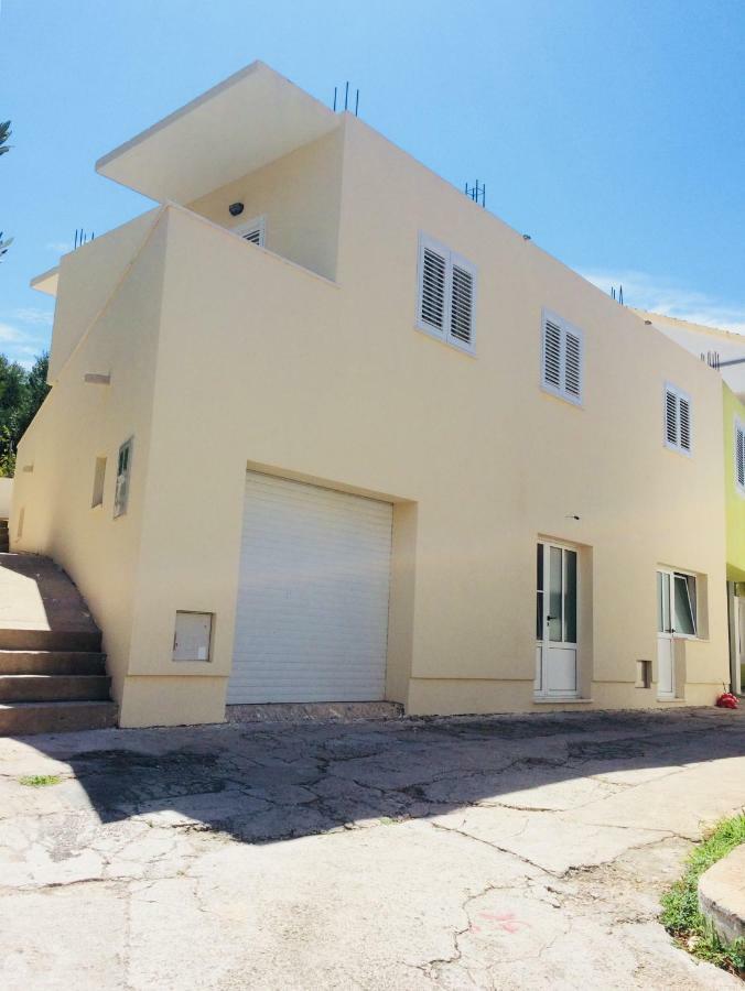 Apartmani Kronjac Milna  Buitenkant foto