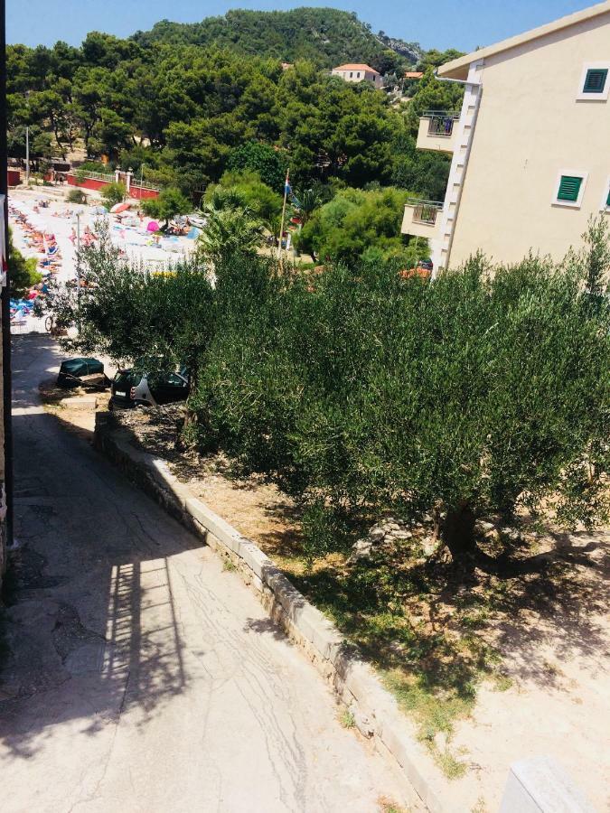 Apartmani Kronjac Milna  Buitenkant foto